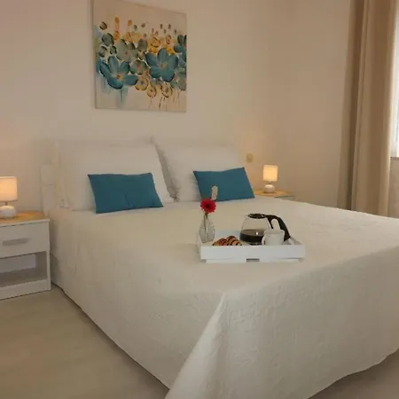 Ferienhaus Mit Pool Und Garten In Poreč